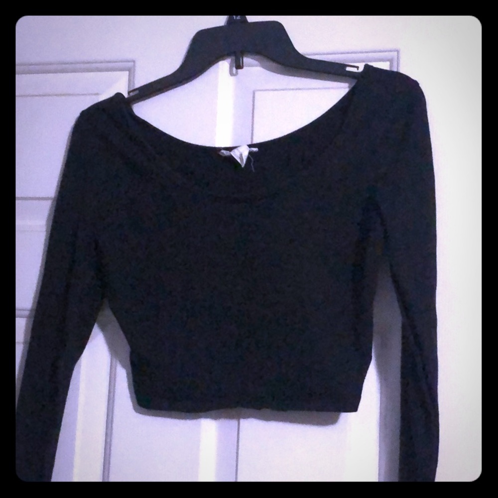 Long sleeve crop top